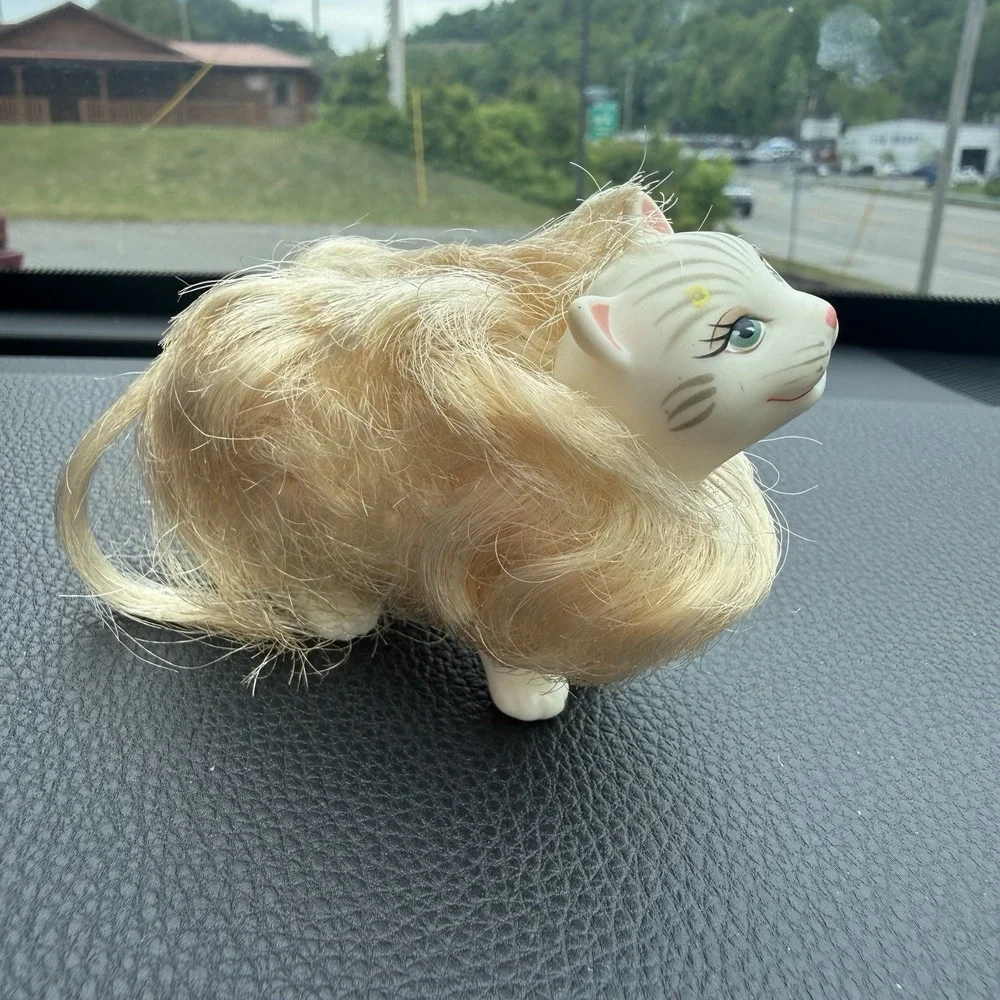 Vintage 2000 Barbie Pet Kitty Cat Marshmallow Drinks &‎ Wets Brushable Long Hair